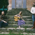 Trio sur l’escalier