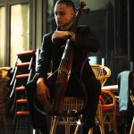 Logan (violoncelliste performer)