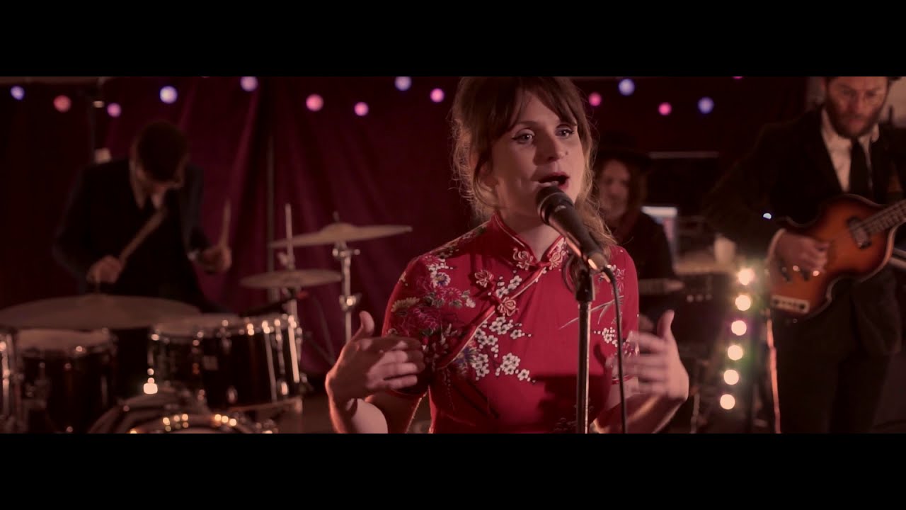 Elise & the Crazy Comets - Medley Les Cactus / Rehab / Drive My Car (vidéo)