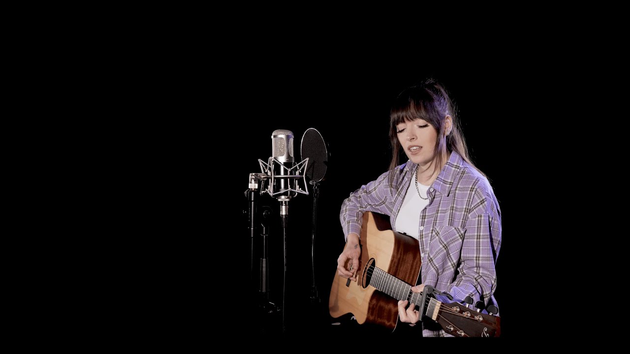 BIRDS OF A FEATHER - Billie Eilish (Acoustic Cover by Sophie Beany) (vidéo)