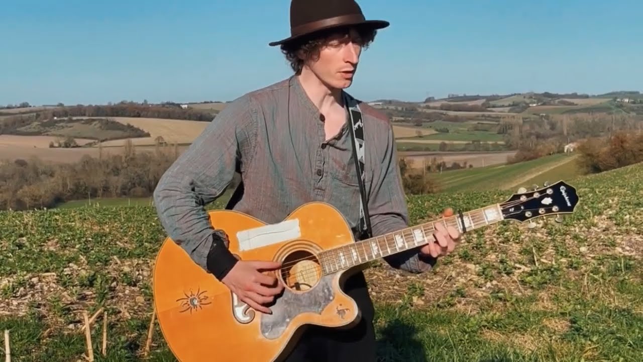 Beneath The Falling Debris - Zak Whitefield (Live Acoustic) (vidéo)