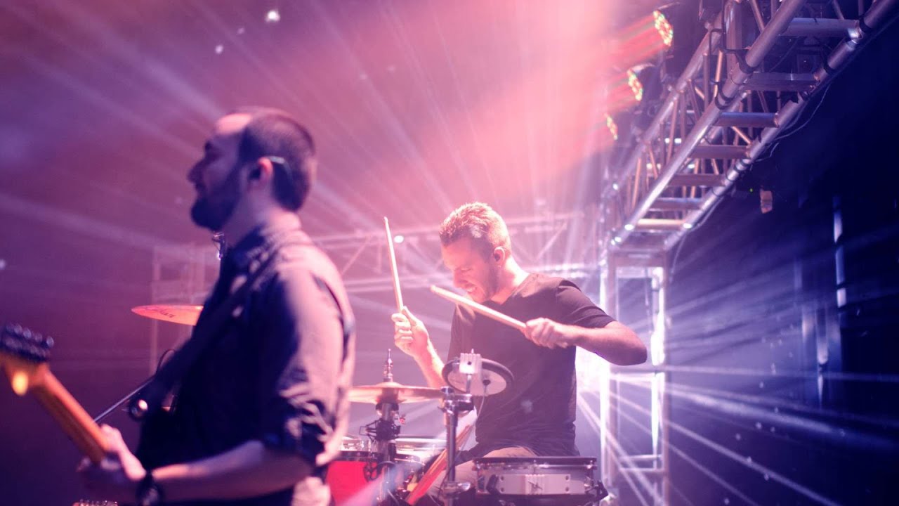 Yohan SATI propose des animations, groupes de musique, DJ, artistes cabaret Show pour vos évènements (vidéo)