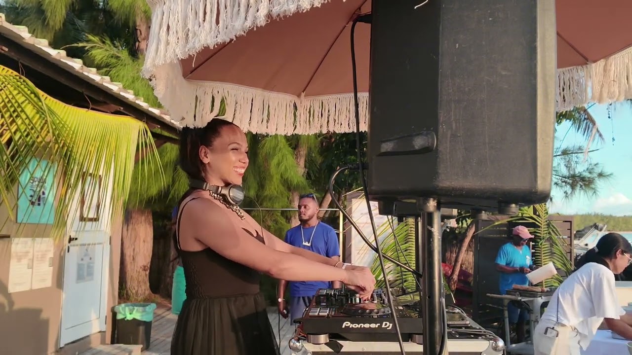 Sunset chill House and sax live mix - Mauritius (vidéo)