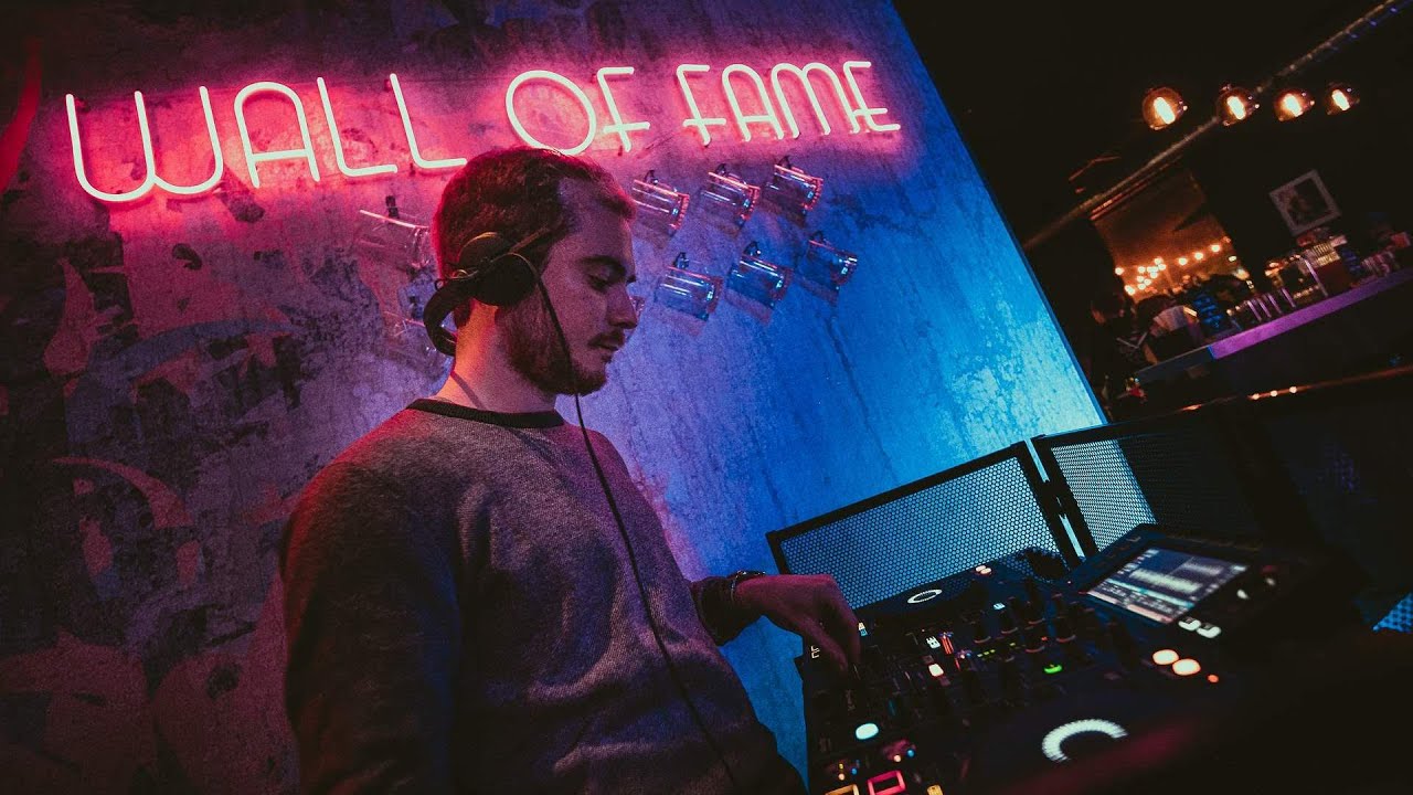 DJ à Bordeaux pour animation Lounge (cocktail, cérémonie...) & festive (Mariage, soirée dansante...) (vidéo)