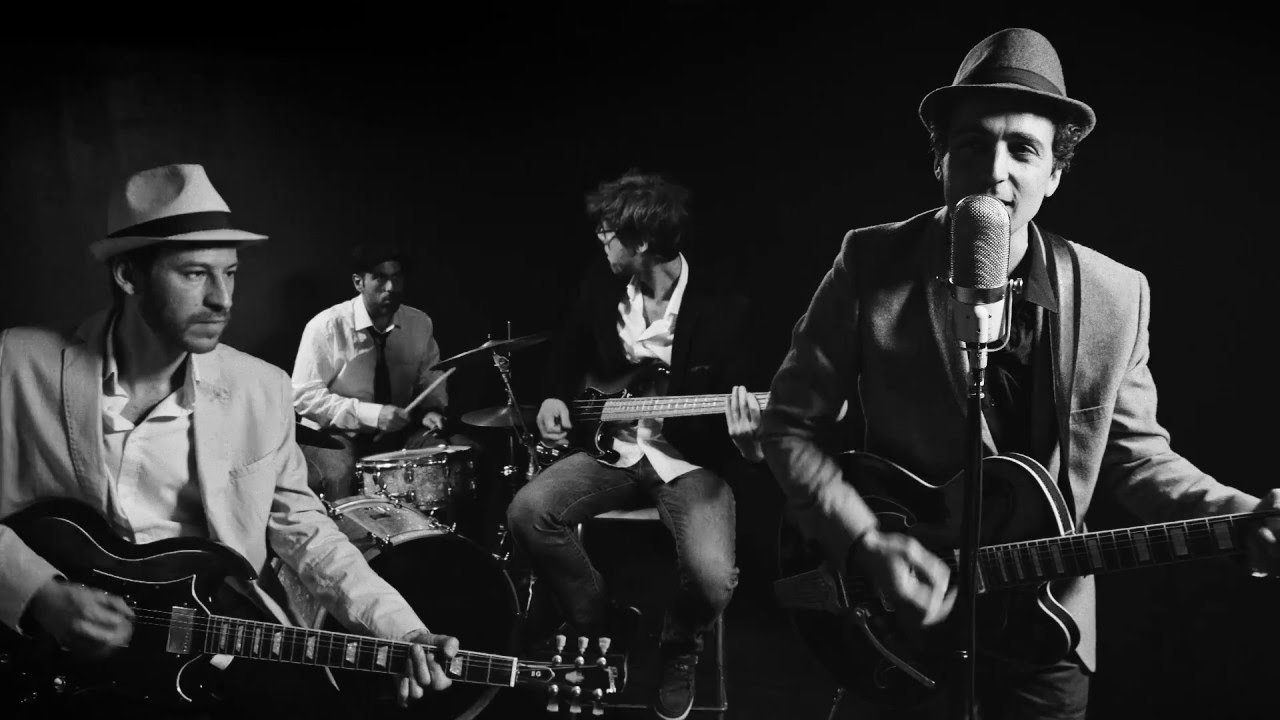 Buskers - Fly Me to The Moon (Bobby Womack Cover) (vidéo)